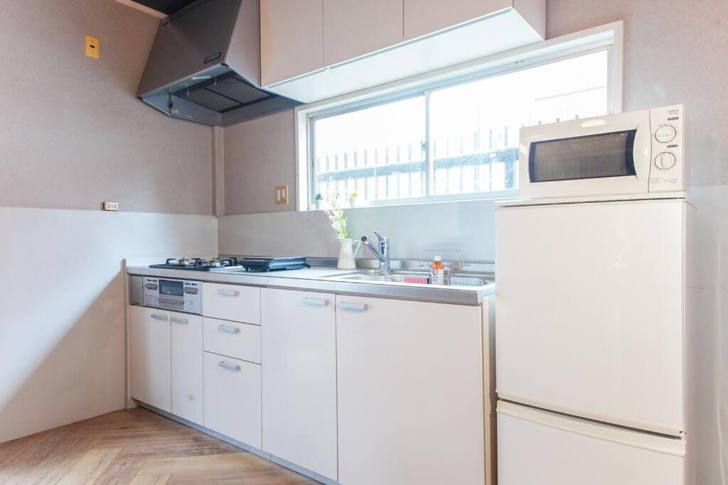 Sanacion Namba 難波千日前の5Ldk120平米 駅徒歩2分 広々バルコニーでバーベキューも可能 Apartment Osaka Exterior foto