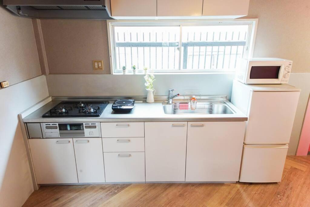 Sanacion Namba 難波千日前の5Ldk120平米 駅徒歩2分 広々バルコニーでバーベキューも可能 Apartment Osaka Exterior foto
